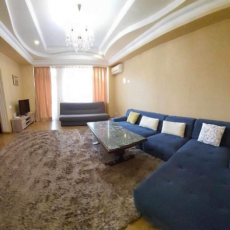 Appartments In Batumi Eksteriør bilde